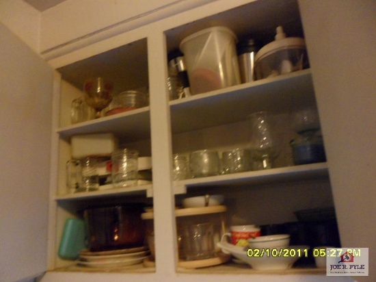 Contents in top kitchen cabinets