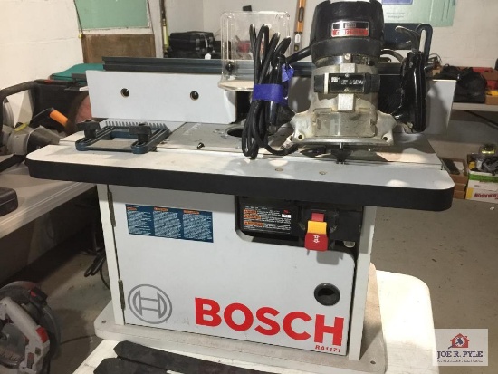 BOSCH work table and CRAFTSMEN router