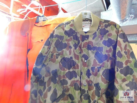 1 heavy goose down filled jacket and orange hunting heavy jacket and pants (XL)
