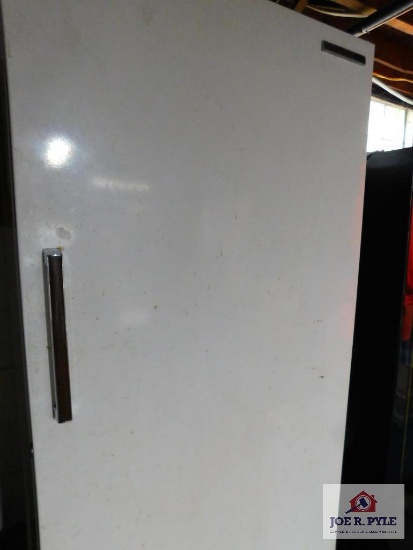 general electric standing freezer 21 ft^3