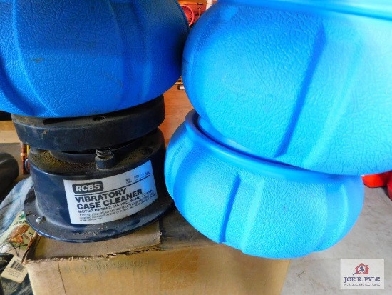 Vibratory case cleaner with collection of Styrofoam small reloading boxes