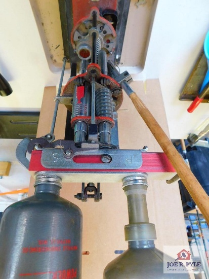 Mec reloading stand and pump