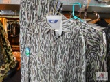 3 pc Woolrich camo clothing set (2 XL)