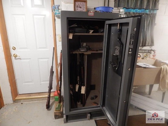 Cannon safe 24"x30"x60" 30 gun safe