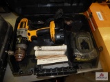 Dewalt 18v battery op drill w/ charger