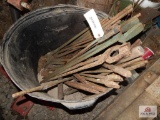 Barrel of forge tongs