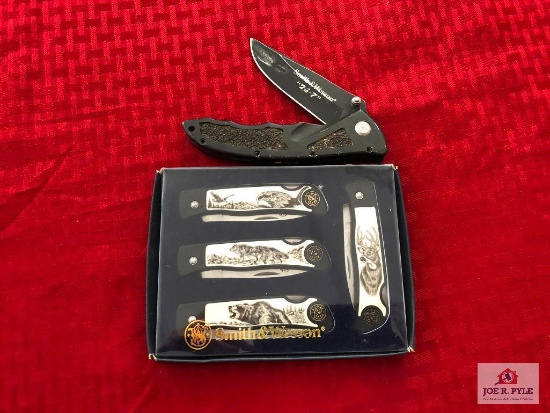 Lot of 4 Smith & Wesson knives