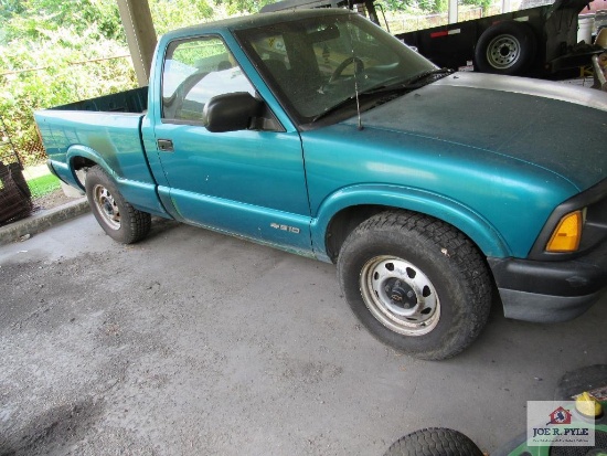 1996 Chevy S 10 with 109,795 miles