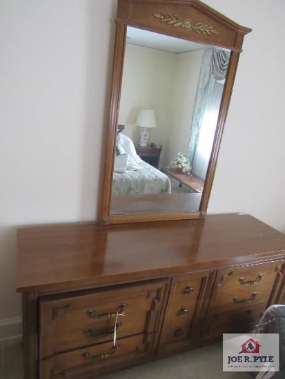 6 drawer dresser w mirror