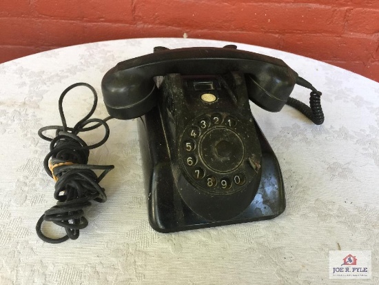 Pit Early Bakelite Telephone original to the Wade House