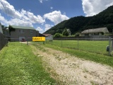 2BR/1BA Raised Ranch