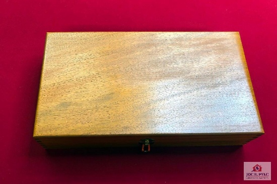 Empty Smith and Presentation case; no liner ** CASE ONLY **