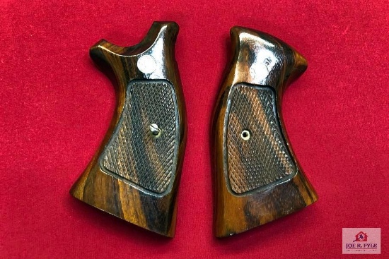 Smith and Wesson K Frame SB Target Grip Set * New Old Stock *