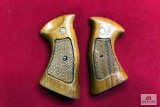 Smith and Wesson Grip Set