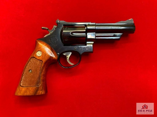 Smith and Wesson 57 Blue .41 Mag | SN: N618317