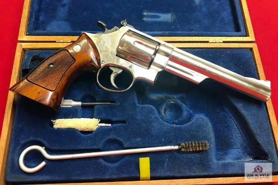Smith and Wesson 29-2 Nickel .44 Mag | SN: N398880