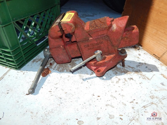Red Vise