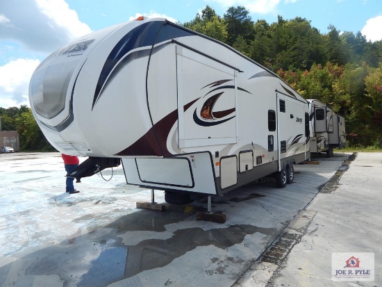 2014 Keystone Sprinter 5th-wheel camper with 3 slide outs. 36ft. VIN 4YDF29629E1532458