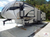 2015 Forest River Chaparral with 3 slide outs/ gooseneck. 36ft. VIN 5ZT3CHZB2FA311910