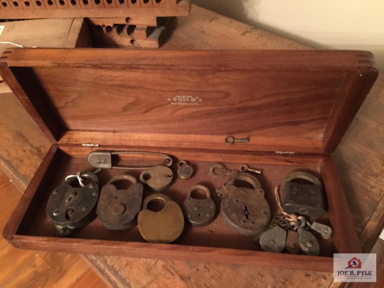 Lot of early locks in wooden box