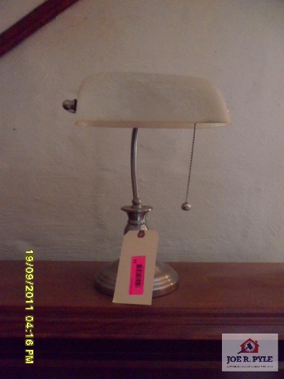 desk lamp