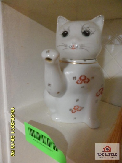 cat teapot