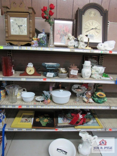 4 ft sections of prints, vases, clocks, etc.