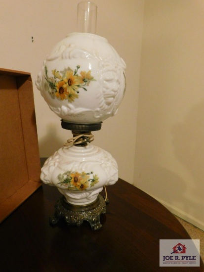 Milk glass, decorated Gone With the Wind lamp