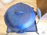 Lodge cast iron pot with bail