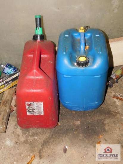 2 Gas containers