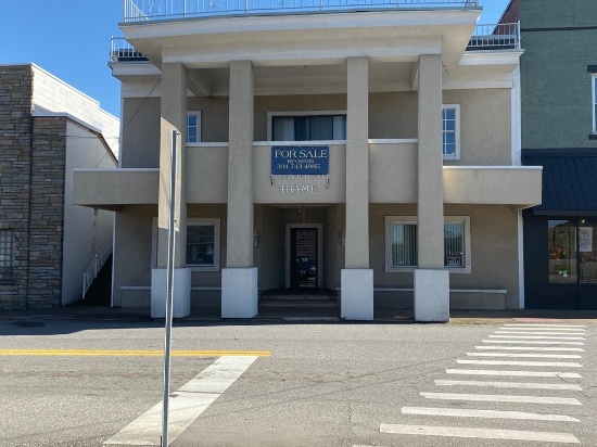 Commercial Building in Milton