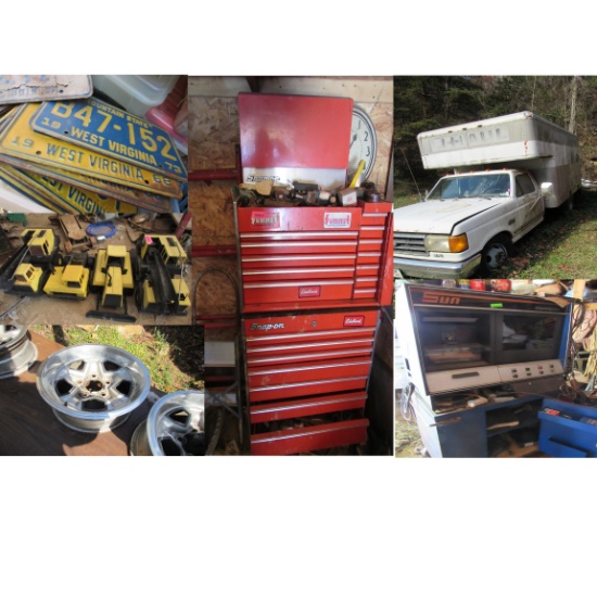 Joe R. Pyle Complete Auction and Realty Service Auction Catalog Ford