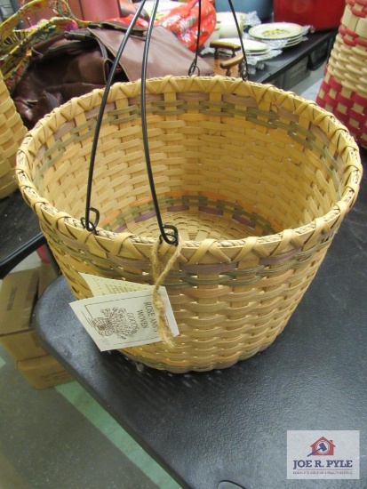 Roseanne Woven Basket Wire Handle