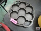 Lodge Muffin Pan