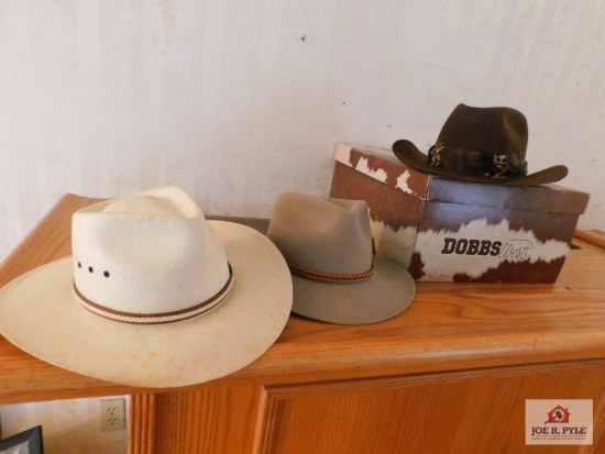 Men's Western hats, various sizes 71/4 and 71/8