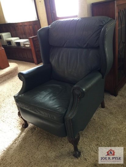 Modern vinyl recliner chair and cloth Queen Anne chair
