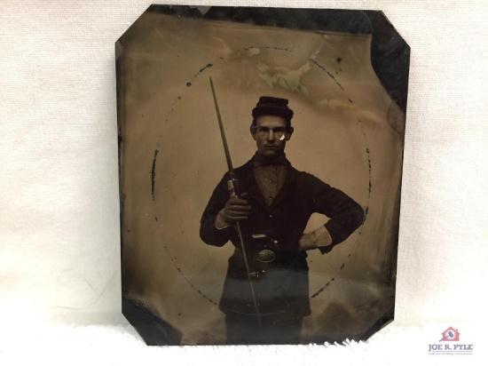 Civil War soldier tin type 2 1/2" x 3 1/4"