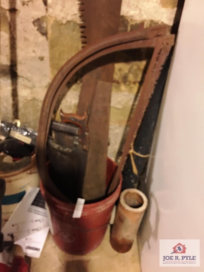 Lot hand saws
