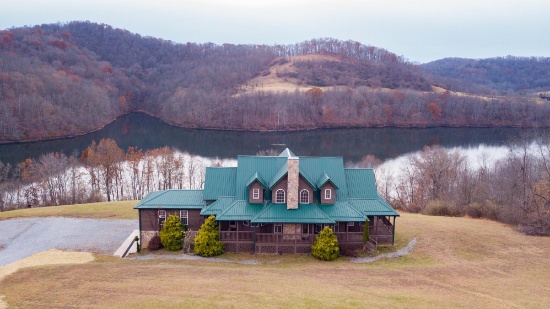 4 Bedroom Stonecoal Lake Home on 2.11 Acres