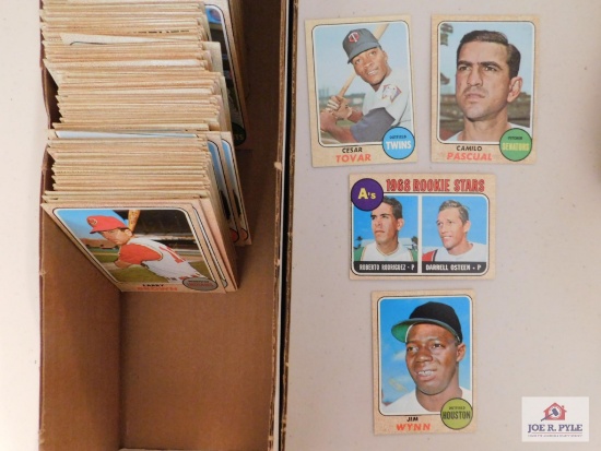 350 assorted 1968-1971 Topps BB commons 1969 includes Rodriquez