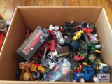 Lot of toy cars: Matchbox, Hot Wheels, etc.