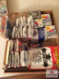 Lot misc. Football cards: Super Bowl XXV bubble gum cards in packs, Giant football photos sealed,