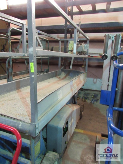 Genie Lift 18Foot Model #V18/32 1128 Hours