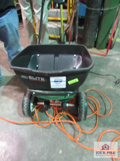 Scott Elite Spreader