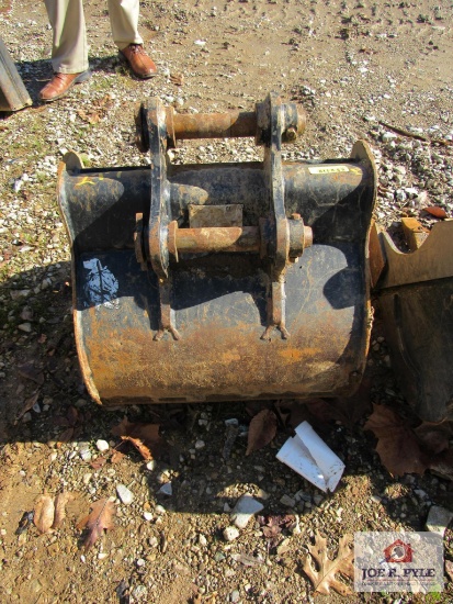 Caterpillar Excavator Bucket 24"