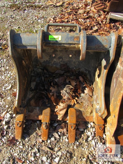 Bobcat Excavator Bucket 30"
