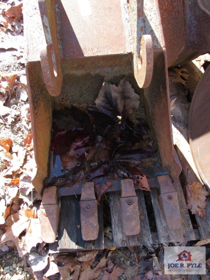 Caterpillar Excavator Bucket 10"