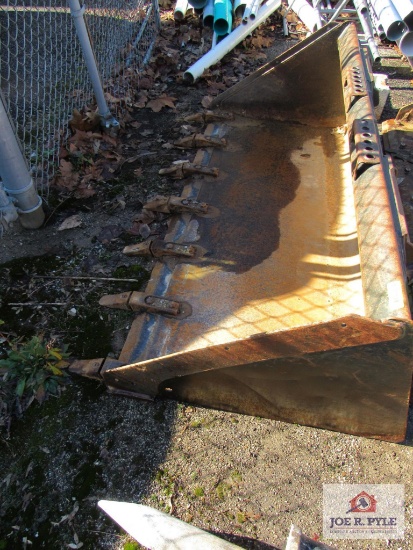Bobcat Bucket With Teeth 66"