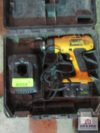Dewalt 14V Drill W Charger