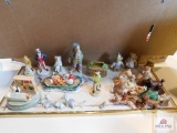 Tray of miniatures to include small statue of Will Rogers